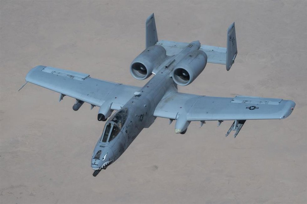 Archivo - Caza estadounidense sobrevolando Siria