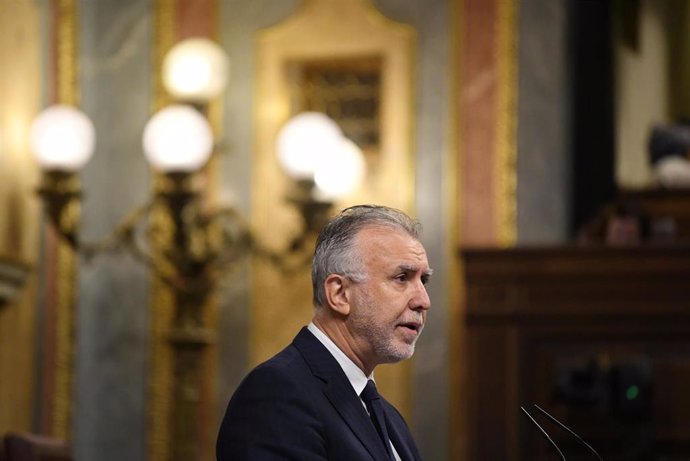 El ministro de Política Territorial, Ángel Víctor Torres, comparece durante el Pleno del Congreso, a 13 de noviembre de 2024, en Madrid (España). El pleno ha comenzado con la intervención de Torres para informar de las consecuencias de la DANA que asoló V