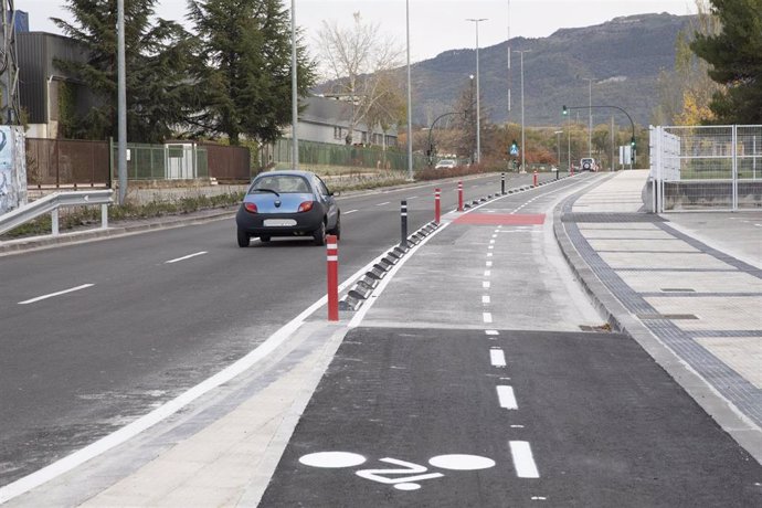 Finalizados los 1.240 metros de carril bici bidireccional que unen Landaben con la avenida de San Jorge