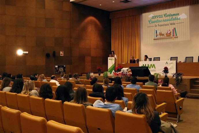 Entrega de premios de la anterior edición del Certamen de Cuentos Navideños Francisco Vela