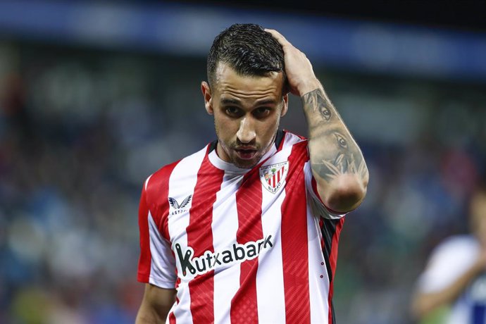 Archivo - Alex Berenguer of Athletic Club looks on during the Spanish league, LaLiga EA Sports, football match played between CD Leganes and Athletic Club at Butarque stadium on September 19, 2024, in Leganes, Madrid, Spain.