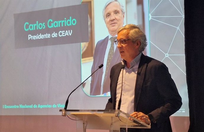 El presidente de CEAV, Carlos Garrido, durante el I Encuentro Nacional de Asociaciones de Agencias de Viajes, que se celebró ayer en Canfranc (Huesca).