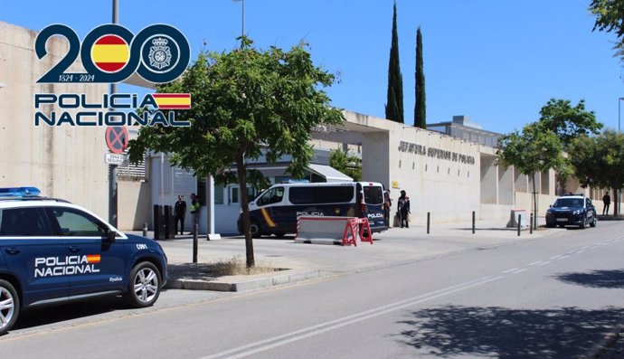 Archivo - Jefatura de Policía Nacional en Granada, en imagen de archivo