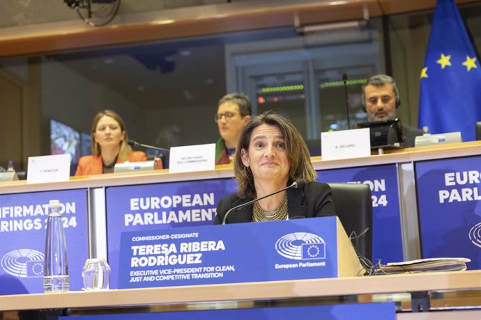 La candidata a la vicepresidencia ejecutiva de Transición Limpia, Justa y Competitiva, y a la cartera de Competencia de la Comisión Europea, Teresa Ribera, durante su intervención en el Parlamento Europeo en el proceso de audiencia para la confirmación de