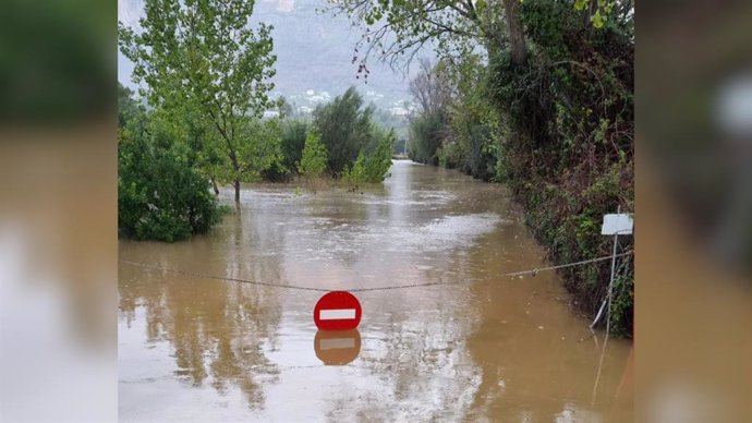 El barranc de la Barranquera, desbordat a Xàbia.