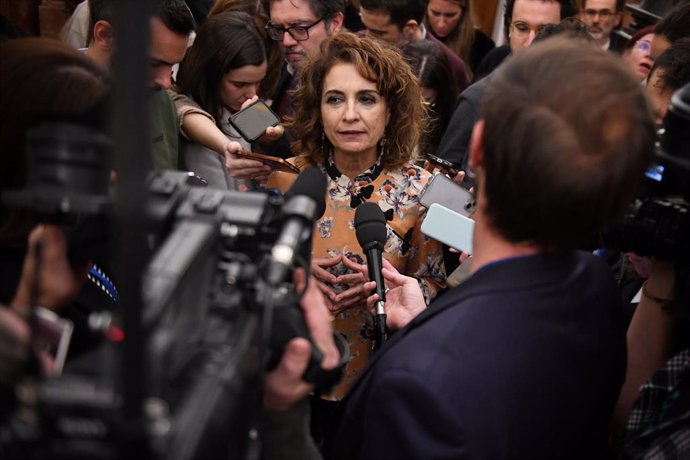 La vicepresidenta primera y ministra de Hacienda, María Jesús Montero, durante el Pleno del Congreso, a 13 de noviembre de 2024, en Madrid (España). 