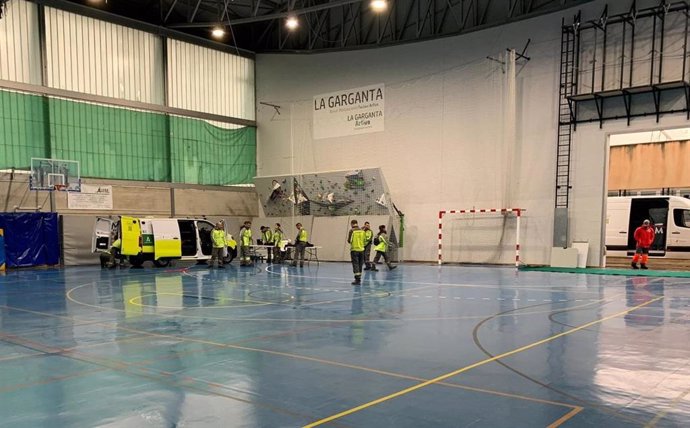 Imagen de archivo del acondicionamiento de un polideportivo para acoger a desalojados con motivo de la DANA.