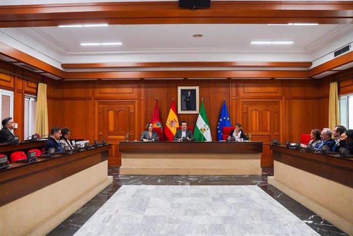 El Salón de Plenos del Ayuntamiento de Córdoba acoge la sesión constitutiva de la Comisión Delegada Permanente para la Captación de Exposiciones, Ferias y Convenciones.