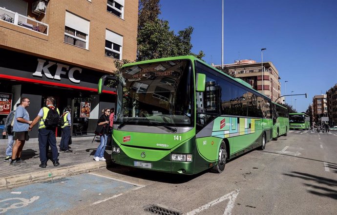 El autobús lanzadera de la Comunidad de Madrid que conecta Torrent con València.