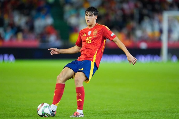 Pau Cubarsi of Spain in action during the UEFA Nations League 2024/25 League A Group A4 match between Spain and Serbia at Nuevo Arcangel stadium on October 15, 2024, in Cordoba, Spain.