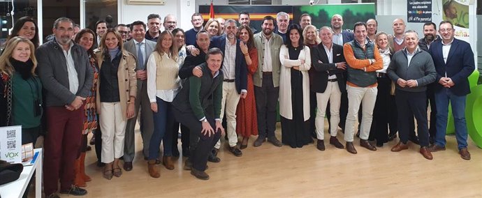 Archivo - Foto de familia tras la constitución del comité ejecutivo provincial con Javier Navarro al frente