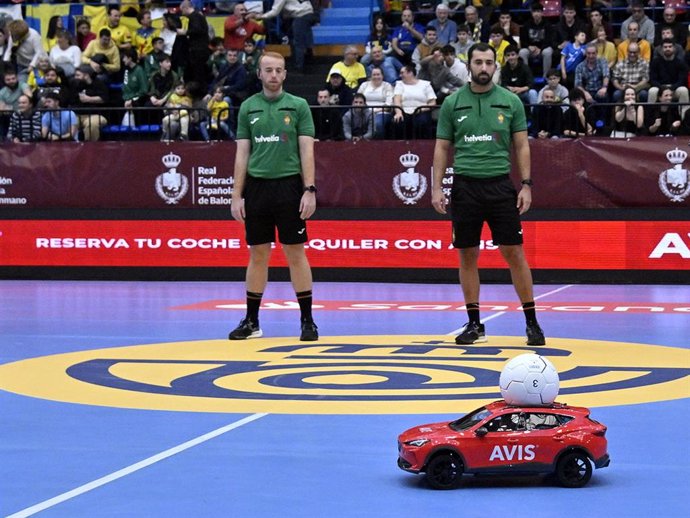 Archivo - Imagen de un partido de balonmano.