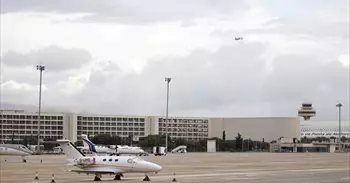 El trabajador atropellado en el aeropuerto de Palma sigue crítico en la UCI de Son Espases