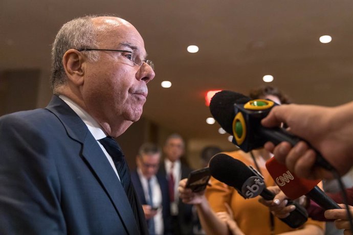 Archivo - October 13, 2023, NEW YORK CITY, NY, USA: Chancellor Mauro Vieira Minister of Foreign Affairs of Brazil speaks to press after the Security Council meeting at UN headquarters in New York, United States on October 13, 2023.