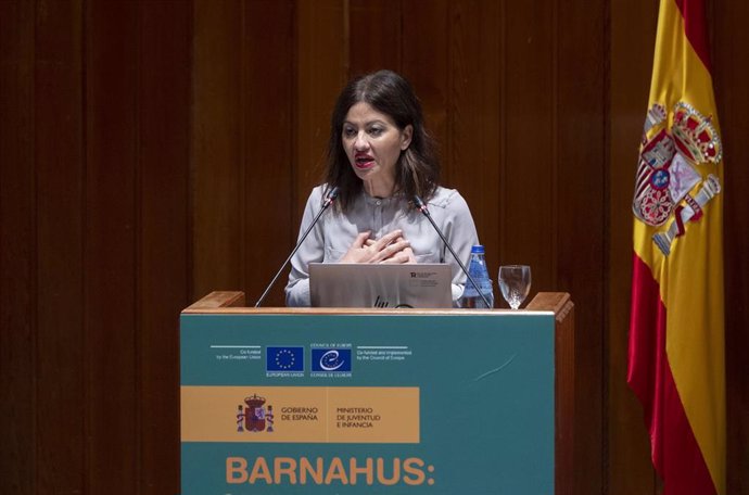 La ministra de Juventud e Infancia, Sira Rego, interviene durante la jornada 'Towards Barnahus Spain Phase II', en el Ministerio de Juventud e Infancia, a 25 de octubre de 2024, en Madrid (España).