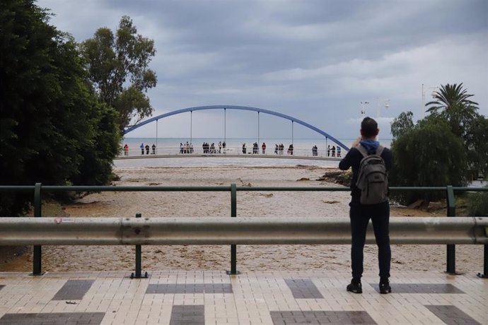 Incidencias en la capital malagueña con motivo de las precipitaciones. 