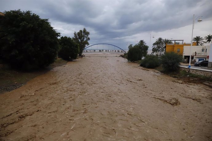 Incidencias en la capital malagueña con motivo de las precipitaciones. 