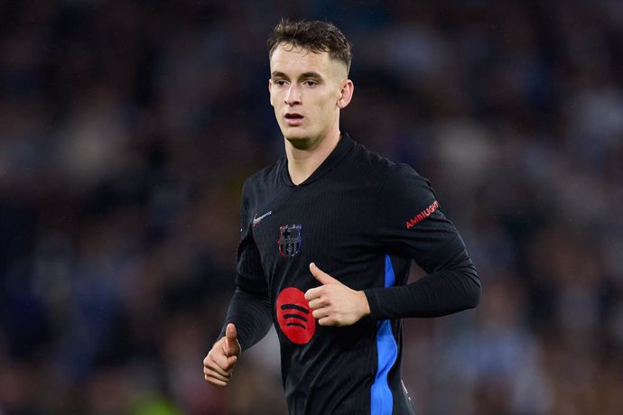 Marc Casado of FC Barcelona looks on during the LaLiga EA Sports match between Real Sociedad and FC Barcelona at Reale Arena on November 10, 2024, in San Sebastian, Spain.