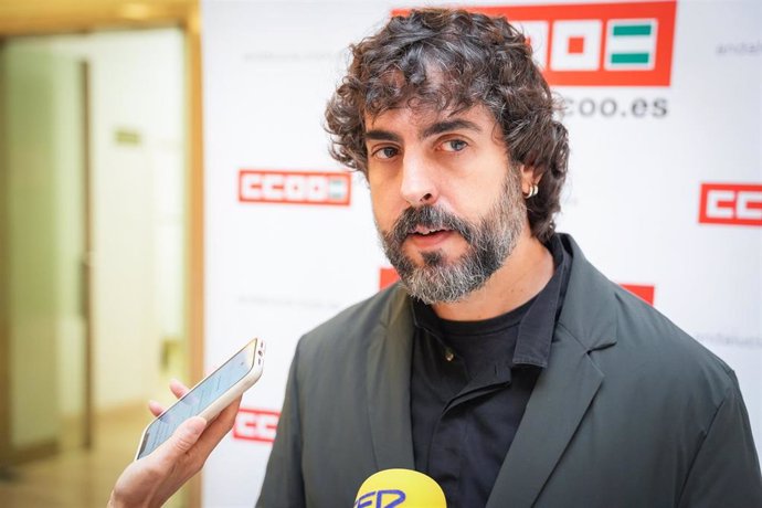 El secretario general de CCOO Sevilla, Carlos Aristu