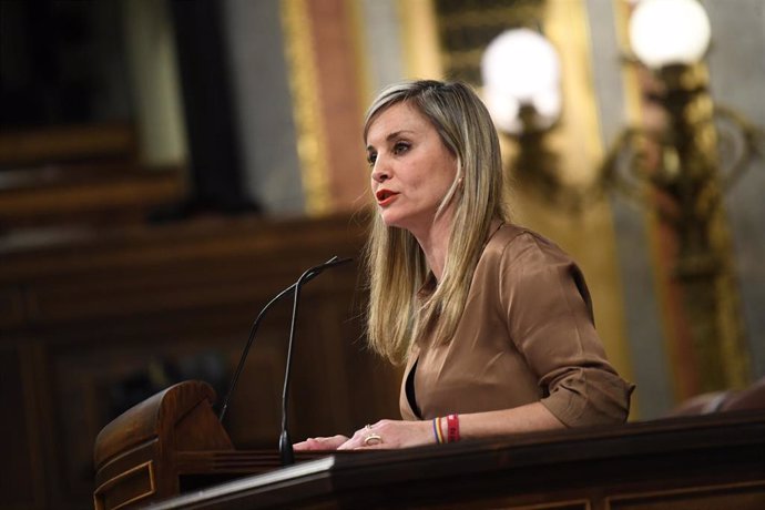 Archivo - La diputada de Sumar Verónica Martínez Barbero interviene durante una sesión plenaria en el Congreso de los Diputados, a 23 de abril de 2024, en Madrid (España).