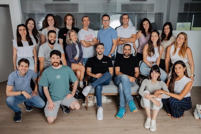 El equipo de la startup israelí de publicidad Alison.Ai