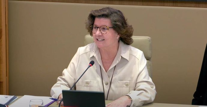 La consellera de Familias y Asuntos Sociales, Catalina Cirer, en la Comisión de Presupuestos