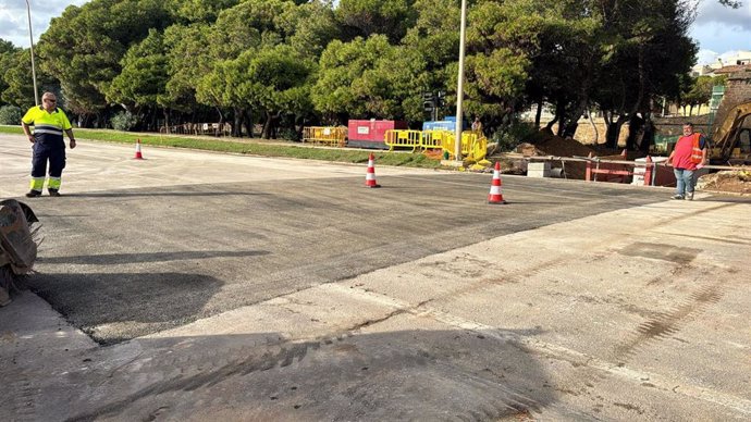 Imágen del asfaltado del proyecto de colector de pluviales en Es Baluard del Príncep.