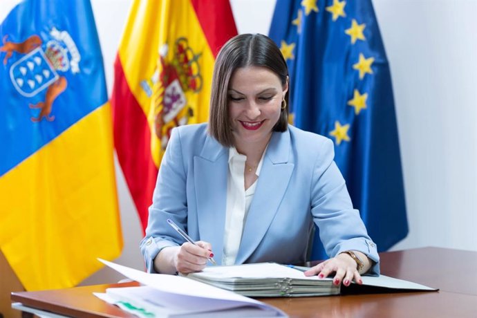 Archivo - La consejera de Universidades, Ciencia e Innovación y Cultura del Gobierno de Canarias, Migdalia Machín