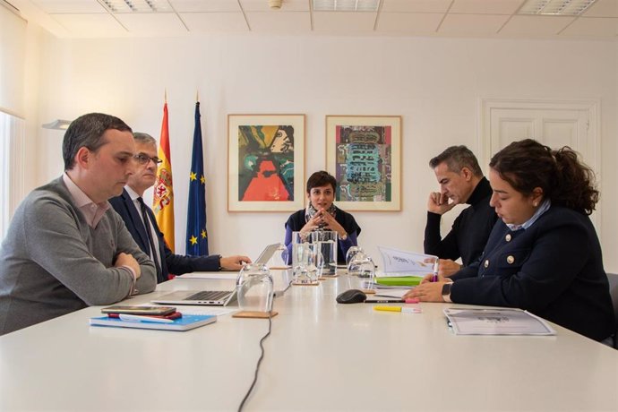 La ministra de Vivienda y Agenda Urbana, Isabel Rodríguez, durante una reunión telamática con representantes de la Asociación Nacional de Empresas de Rehabilitación y Reforma (Anerr). En Madrid, a 14 de noviembre de 2024.