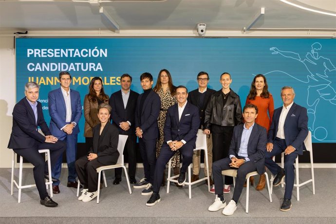 Foto del equipo de la candidatura de Juanma Morales para presidir la RFEF