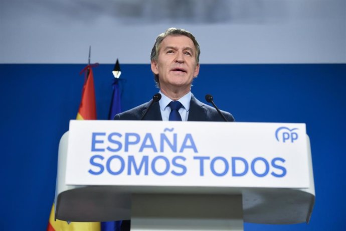 El presidente del Partido Popular, Alberto Núñez Feijóo, durante una rueda de prensa del Partido Popular, a 4 de noviembre de 2024, en Madrid (España).