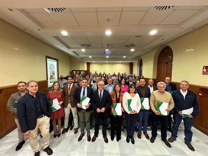 Entrega de las resoluciones del programa Andalucía Activa.