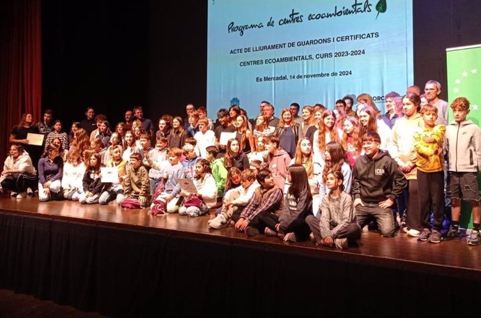 Un total de 16 colegios de Menorca son reconocidos por sus proyectos de educación ambiental y desarrollo sostenible.