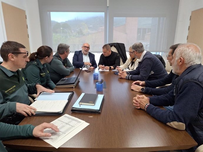 Reunión de seguridad ante las dos manifestaciones previstas a favor y en contra del Toro Jubilo de Medinaceli.