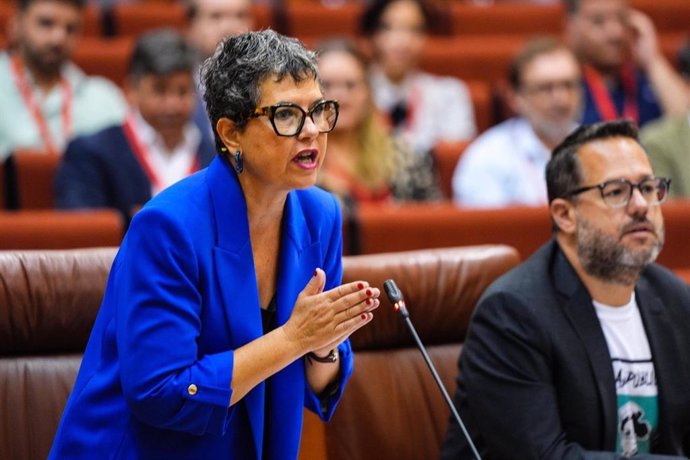 La diputada de Adelante Andalucía Maribel Mora, en el Pleno del Parlamento.