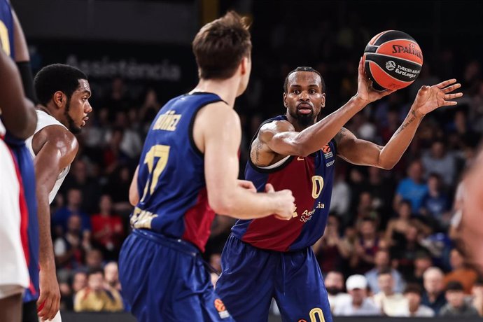 Kevin Punter of FC Barcelona in action during the Turkish Airlines Euroleague, match played between FC Barcelona and Baskonia Vitoria-Gasteiz at Palau Blaugrana on November 08, 2024 in Barcelona, Spain.