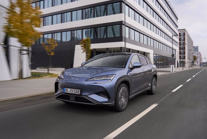 BYD lanza su nuevo SUV 100% eléctrico, el Sealion 7, con una autonomía de hasta 502 kilómetros y desde 39.780 euros.