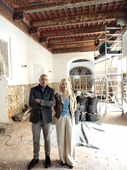 José María Cano y María Espejo visitando las obras