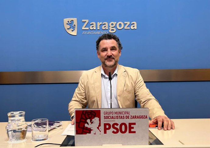 Archivo - El concejal del PSOE en el Ayuntamiento de Zaragoza, Paco Galán