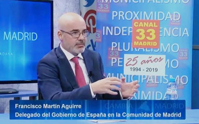 El delegado del Gobierno en Madrid, Francisco Martín, en un momento de la entrevista en Canal 33 TV Madrid