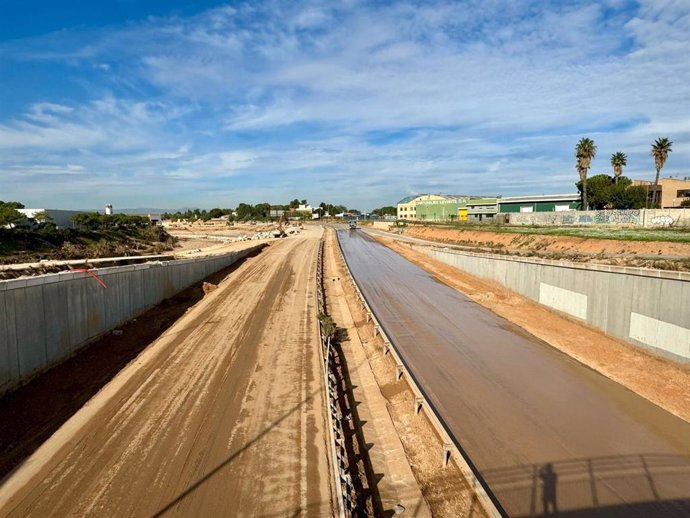 Imagen de archivo de una carretera afectada por la DANA