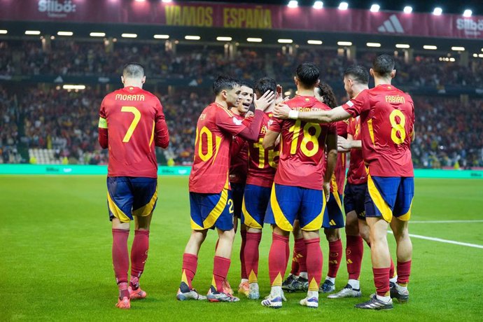 Alex Baena of Spain celebrates a goal during the UEFA Nations League 2024/25 League A Group A4 match between Spain and Serbia at Nuevo Arcangel stadium on October 15, 2024, in Cordoba, Spain.