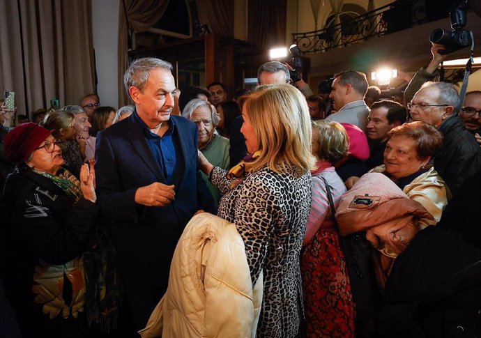 Zapatero, en un acto en la capital burgalesa, ensalza el "alegato de acogida e integración" de Burgos a favor de entidades que trabajan con inmigrantes .