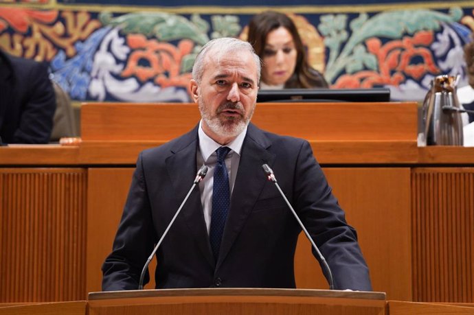 El presidente del Gobierno de Aragón, Jorge Azcón, en sede parlamentaria.