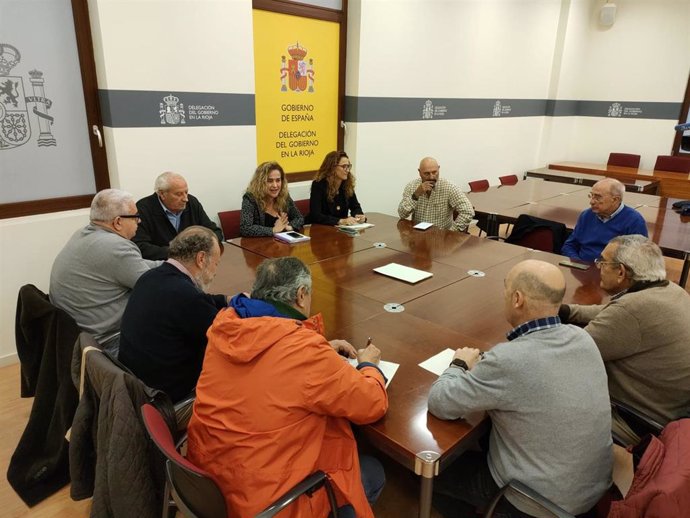 Reunión de la Asociación 'La Barranca' con la Directora de la Memoria Democrática, Zoraida Hijosa, y la delegada del Goiberno en La Rioja, Beatriz Arraiz