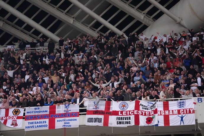 14 November 2024, Greece, Athens: England fans cheer in the stands during the UEFA Nations League Group F soccer match between Greece and England at the Athens Olympic Stadium. Photo: Bradley Collyer/PA Wire/dpa