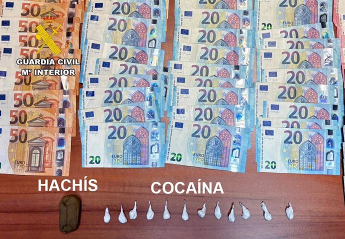 Droga y dinero intervenidos