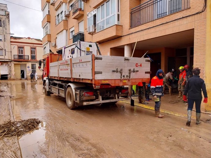 El pasado 3 de noviembre se desplazaron a Valencia los primeros bomberos y técnicos de emergencias de Euskadi