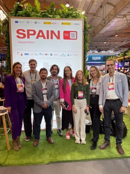 Foto de familia de las empresas ganadoras del programa de la Junta 'Startup Andalucía Roadshow' relanzan sus proyectos en el 'Web Summit' de Lisboa.