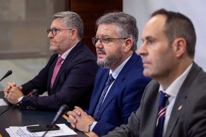 Los diputados del PP en las Cortes de C-LM Juan Antonio Moreno Moya, Nacho Redondo y José Antonio Martín-Buro.